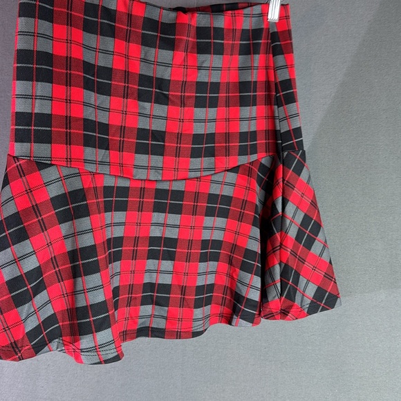 Sans souci Plaid Red‎ and Black Women's Skirt size medium - Picture 3 of 4